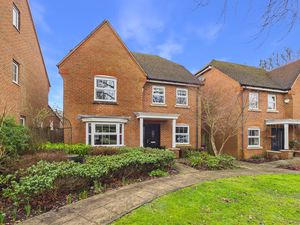 FRONT ASPECT & GARDEN- click for photo gallery
